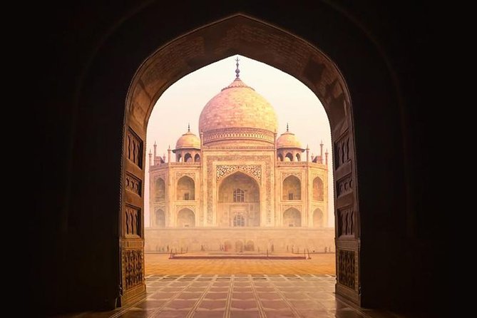 Private Sunrise Taj Mahal and Agra Fort Tour From Delhi By Car
