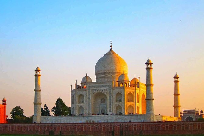 Private Taj Mahal and Agra Full-Day Tour From Delhi by Car