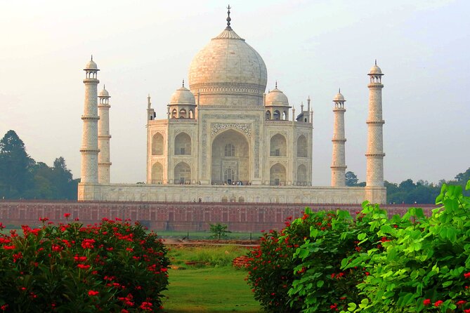 Private Taj Mahal and Agra Full-Day Tour From Delhi