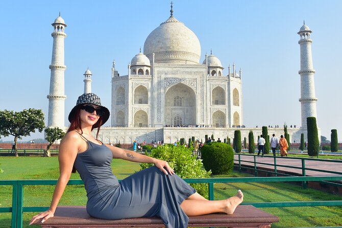 Private Taj Mahal Tour From Delhi by Car With Entrance Fee