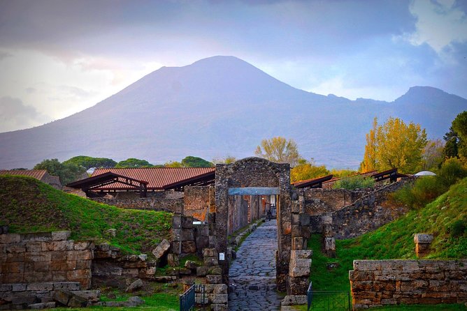 Private Tasfer With Pompeii Stop