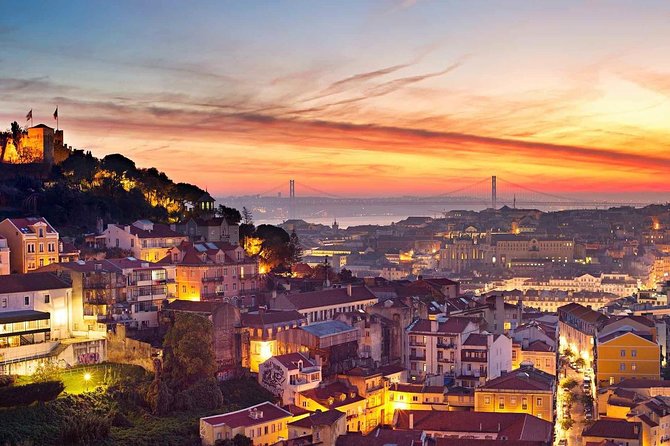 Private Tour: Lisbon Sightseeing Tour With Dinner and Fado Show