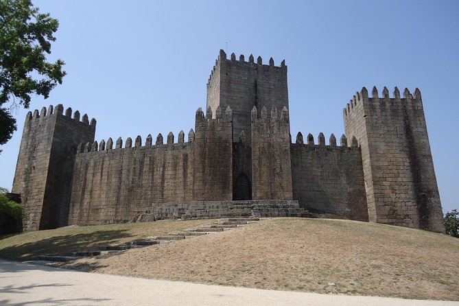 Private Tour of Porto Guimarães & Braga With Lunch