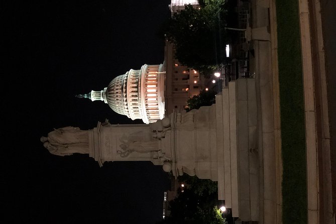 Private Tour of Washington DC at Night With a Chauffeur.