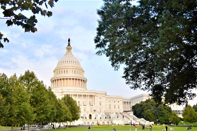 Private Tour of Washington DC – Up to 12 Guests