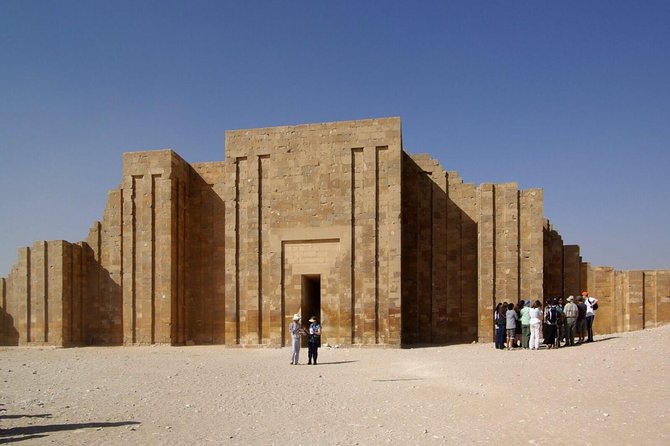 Private Tour: Pyramids of Giza Memphis Saqqara With Lunch