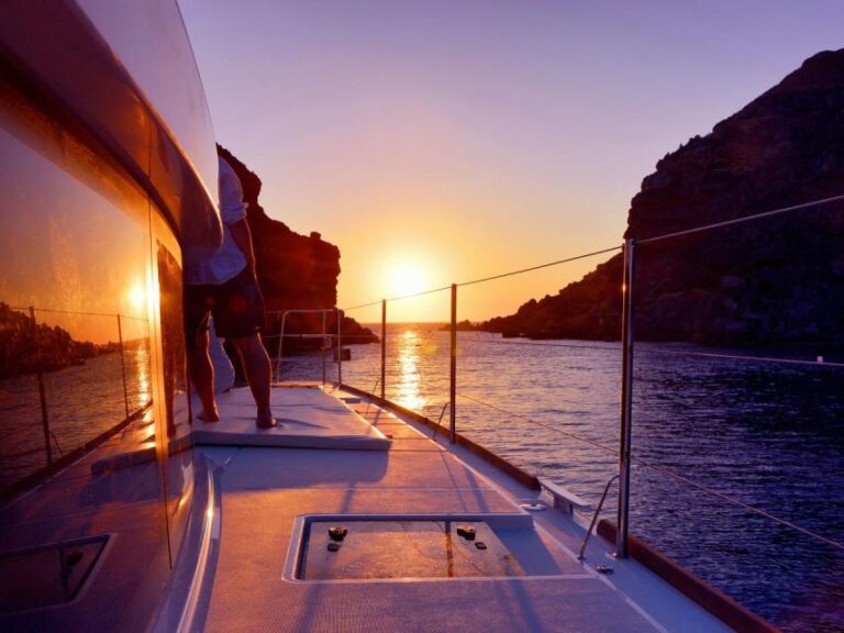 Private Tour: Sunset Cruise in Rethymno and Transfer Service