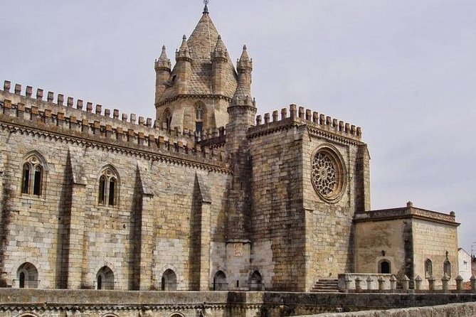 Private Tour to Evora With Optional Wine Tasting in the Cartucha