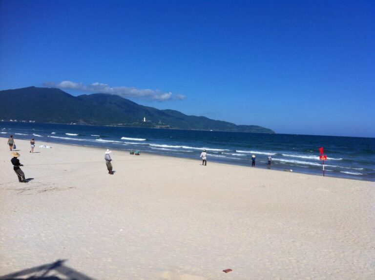 Private Tranfer From Hue to Danang and Hoi an City