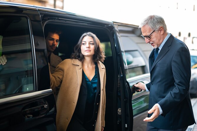Private Transfer to Sorrento-Napoli Airport or Central Station