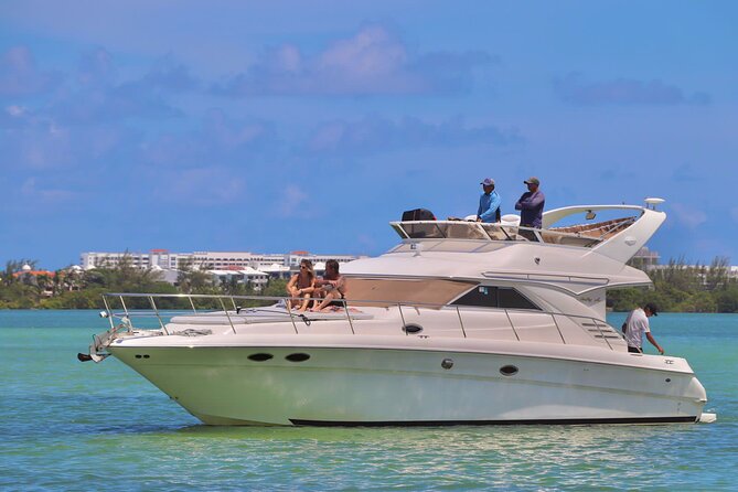 Private Yacht SeaRay 46ft Cancun 25P17