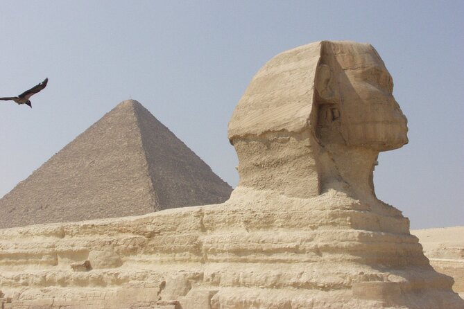 Pyramids of Giza and National Museum Private Day Tour