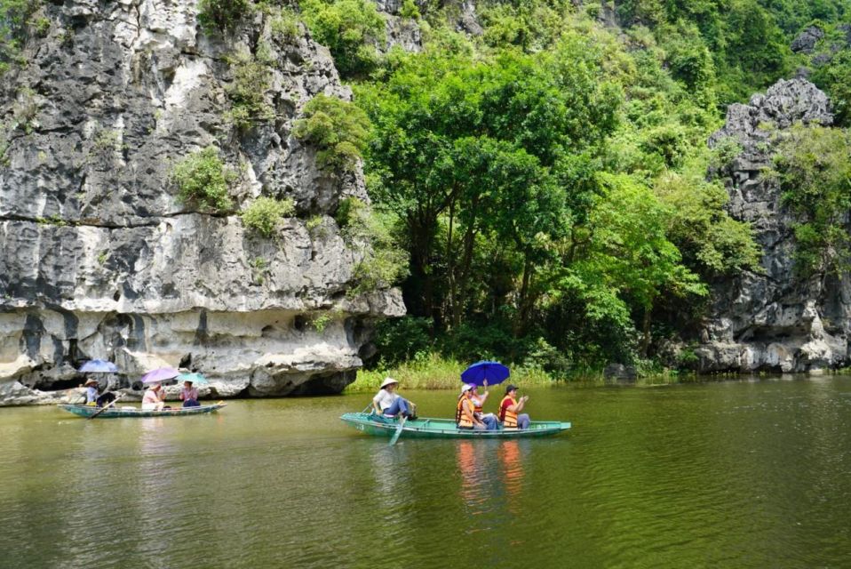 Quang Phu Cau Incense-Trang An-Mua Cave 1 Day Private Tour