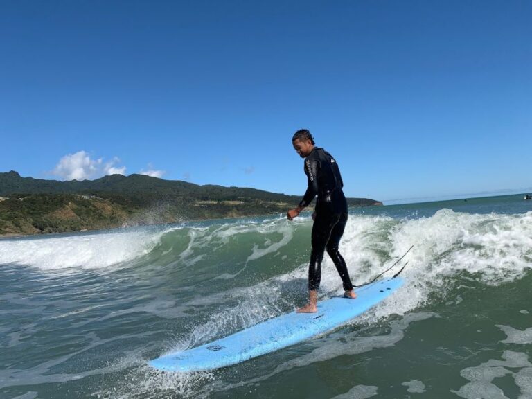 Raglan: 2-Hour Surf Lesson