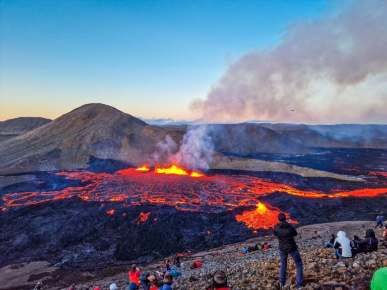 Reykjavík: Guided Afternoon Hiking Tour to New Volcano Site