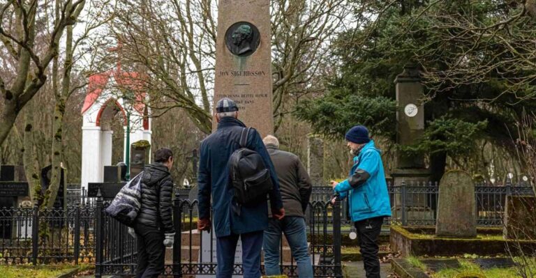 Reykjavik: Guided Folklore Walking Tour