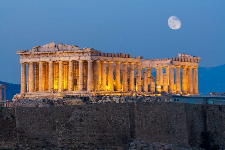 Romantic Tour Around Athens For Couples