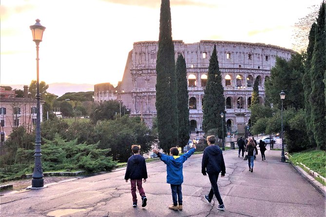 Rome Private MINI WOW TOUR: Colosseum & Vatican, Luxury Car,Guide,Tickets, Lunch