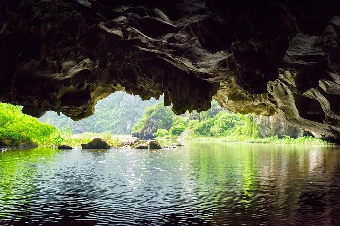 1 round trip hanoi to ninh binh private vehicle charter Round-Trip Hanoi to Ninh Binh Private Vehicle Charter