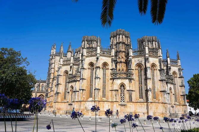Round Trip Private Transfer to Fátima and Batalha From Lisbon