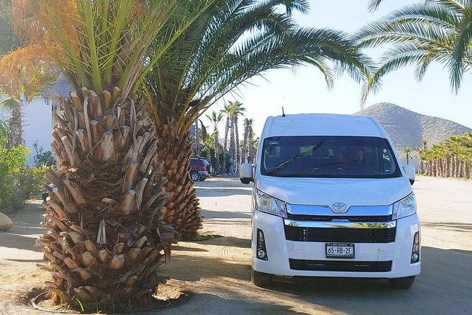 Roundtrip Private Transfer From Airport to Cabo San Lucas