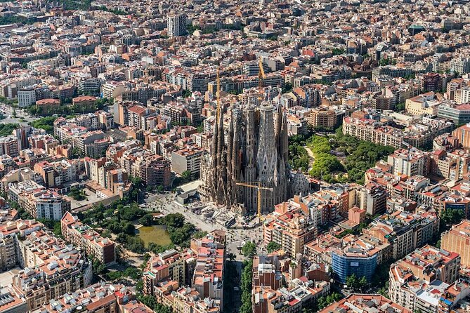 Sagrada Familia: Fast Track & Tower Access With Pick and Drop off