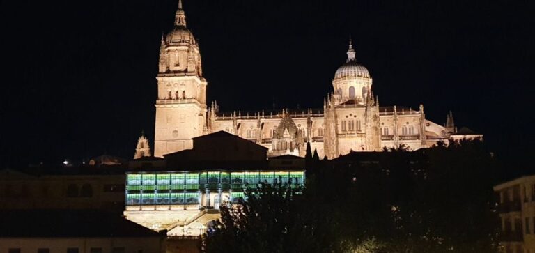 Salamanca: Legends and Stories Private Night Walking Tour