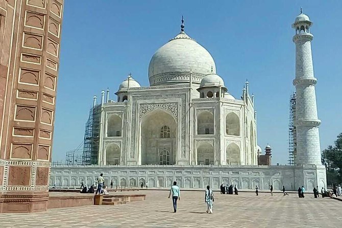 Same Day Taj Mahal Tour by Car From Delhi