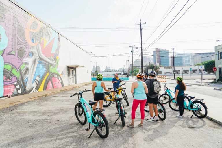 San Antonio: Murals & Hidden Gems E-Bike Tour