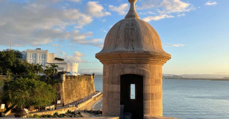 San Juan: Old Town Sunset Walking Tour