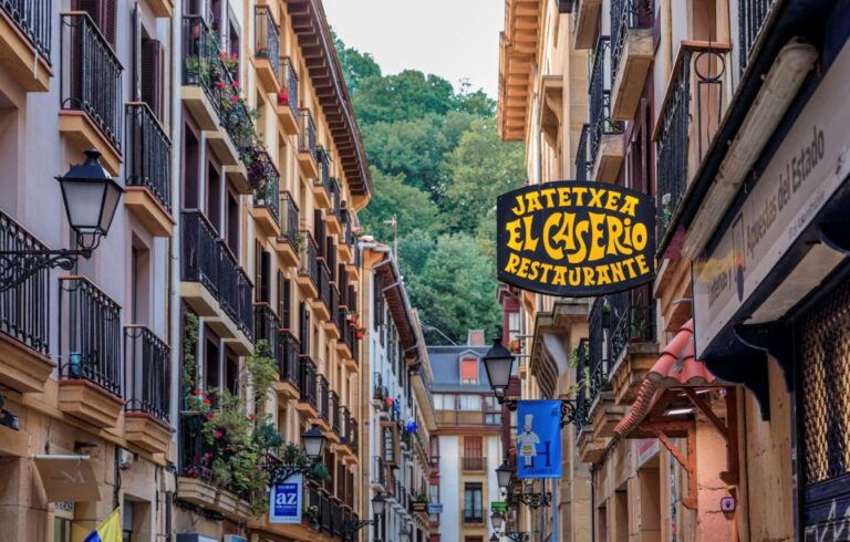 San Sebastian: Walking Tour of the Citys Landmarks