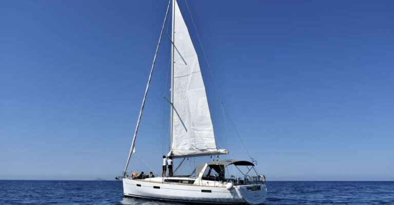 Santorini: 3-Day Oceanis 45 Yacht Charter With Crew