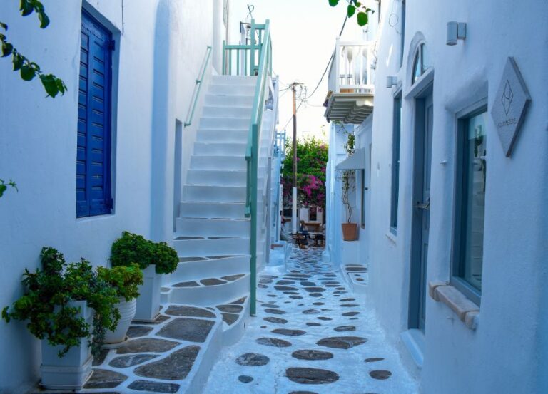 Santorini: 4-Hour South Side Private Tour