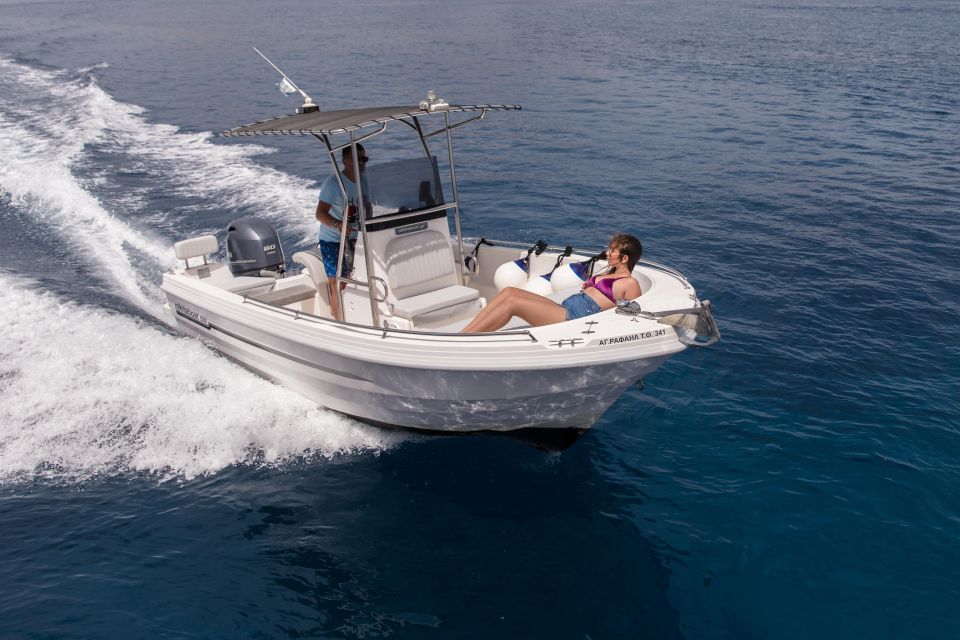 1 santorini boat rental with license Santorini: Boat Rental With License