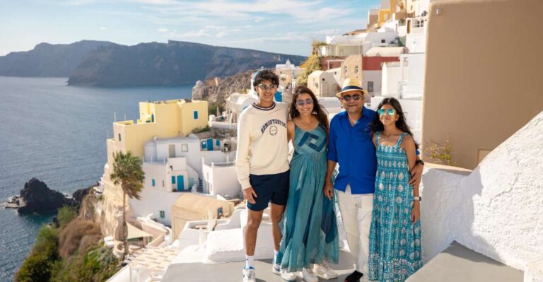 Santorini Family Photoshoot (Oia Village)