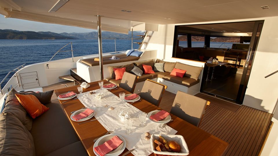 1 santorini luxurious catamaran cruise with meal open bar Santorini: Luxurious Catamaran Cruise With Meal & Open Bar