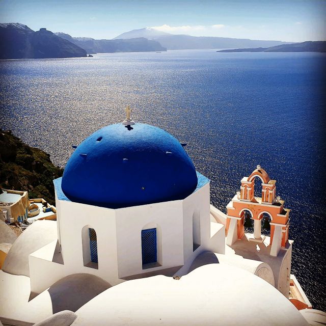 Santorini: Megalochori and Oia Guided Tour With Wine Tasting