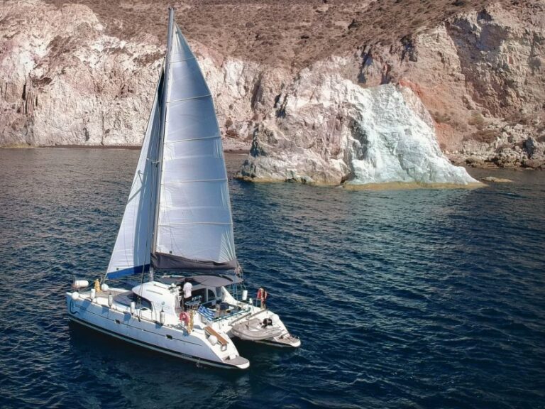 Santorini: Private Catamaran Excursion With Food and Drinks