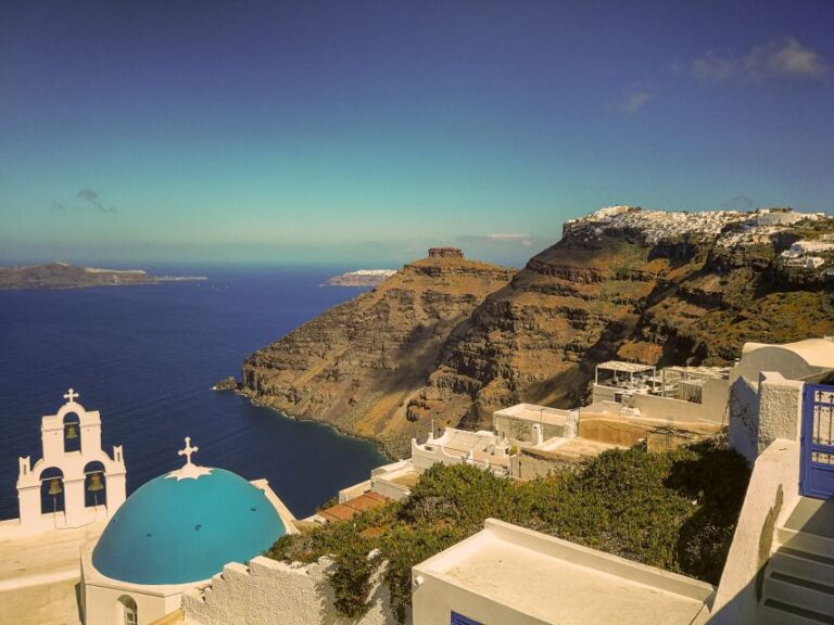 Santorini: Private Sunrise Tour With Breakfast and Oia Visit