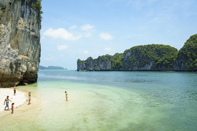 Sapphire Cruise Halong Bay 2Days 1Night on 4 Star Cruise