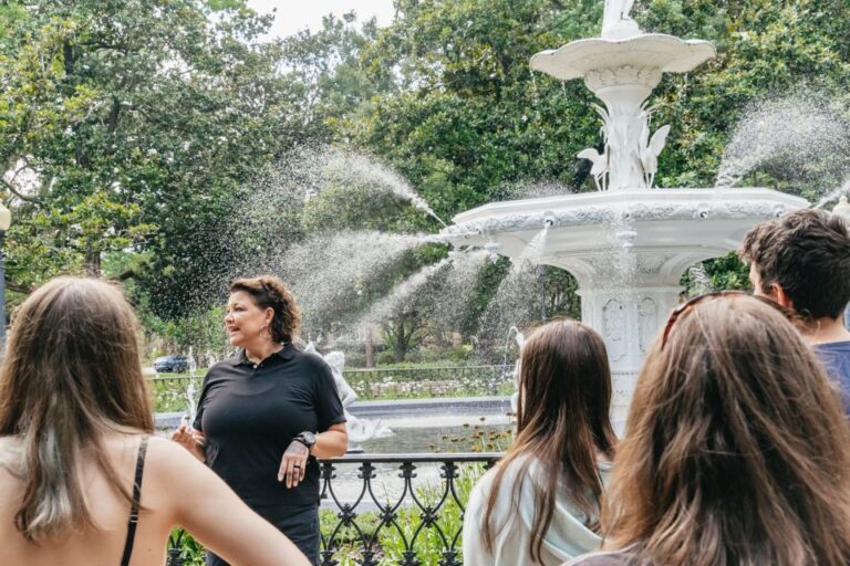 Savannah: Ghosts, Asylums, Voodoo, and Horror Walking Tour