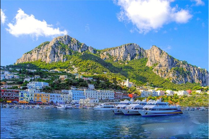 SEMI – PRIVATE: Capri Boat Tour With Transfer by High Speed Train From Rome