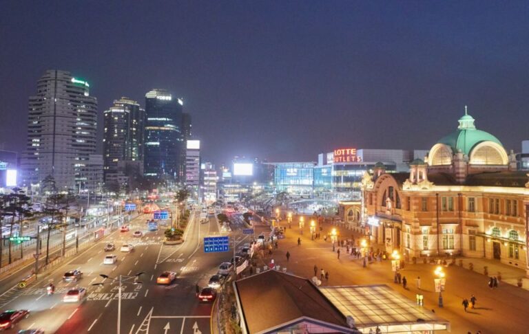 Seoul: Night Tour to Deoksugung Palace and Sevit Seom