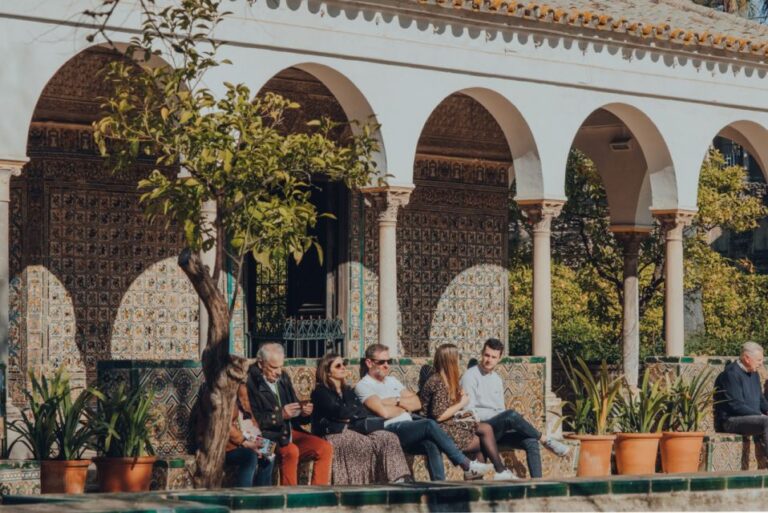 Seville: Alcázar Fast-Track Access With Guided Tour