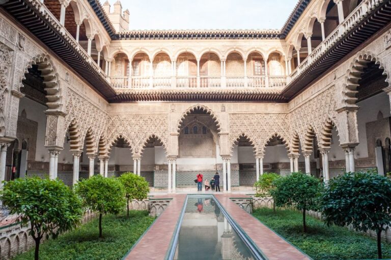 Seville: Alcázar Guided Tour