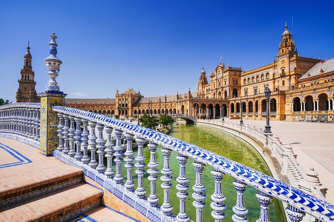 Seville Alcazar/Plaza Espana: Walking Tour With Audio Guide App - Ending Point and Duration Details