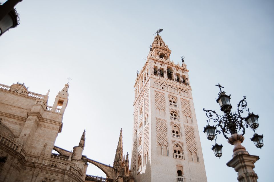 1 seville guided walking tour of the santa cruz district Seville: Guided Walking Tour of the Santa Cruz District