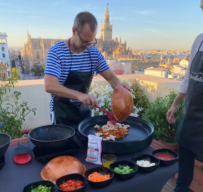Seville: Highlights Rooftop Tour & Paella Cooking Class