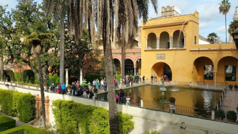 Seville: Real Alcazar of Seville Guided Tour and Ticket