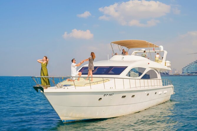 Shared Yacht Tour in Dubai With Breakfast or Light Meals